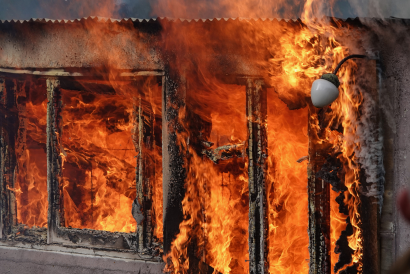 FIRE & SMOKE | Our certified fire & smoke restoration technicians specialise in decontamination of building structures and contents, removing carbon deposits, toxins and soot, taking action towards returning your property back to a pre-loss condition.